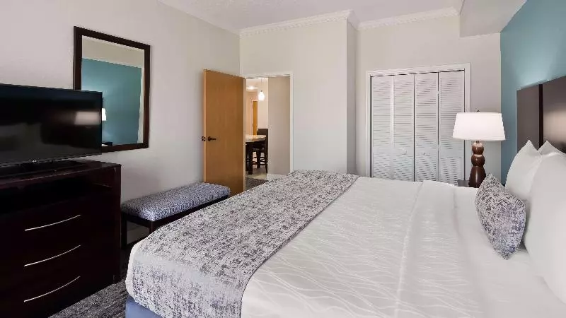 호텔 Best Western Plus Ambassador Suites