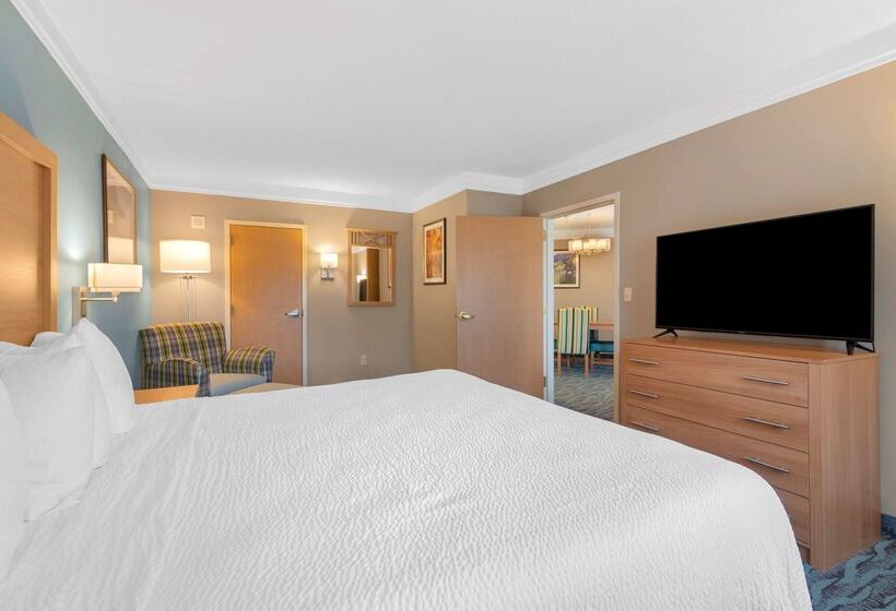 فندق Best Western Plus Executive Court Inn & Conference Center