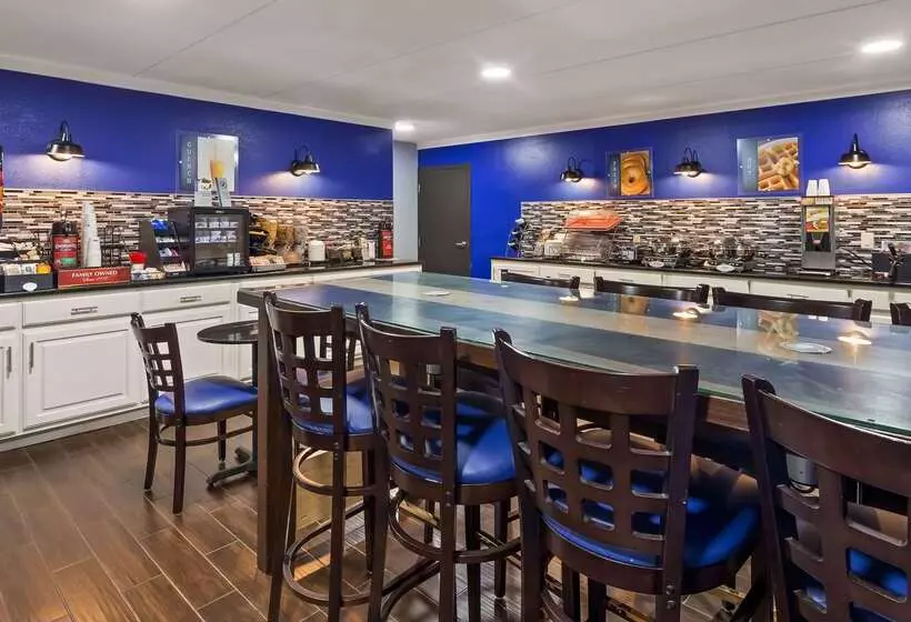 فندق Best Western Shelbyville Inn And Suites Celebration Inn