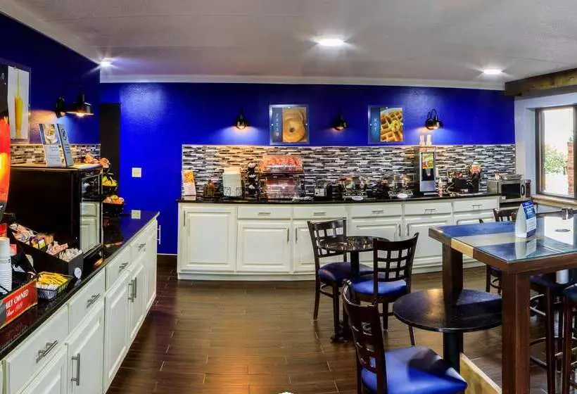 فندق Best Western Shelbyville Inn And Suites Celebration Inn