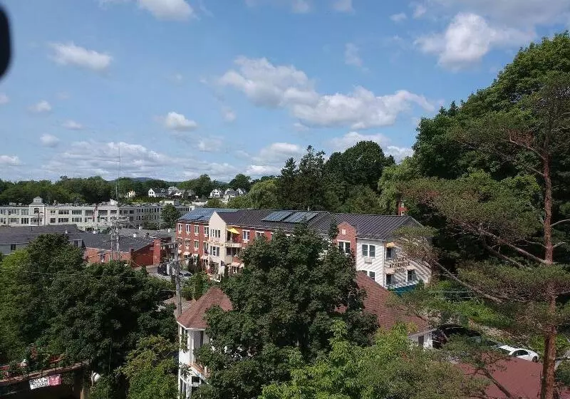 Camden Riverhouse Hotel And Inn