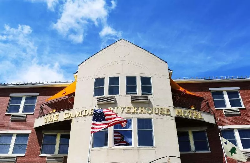 Camden Riverhouse Hotel And Inn