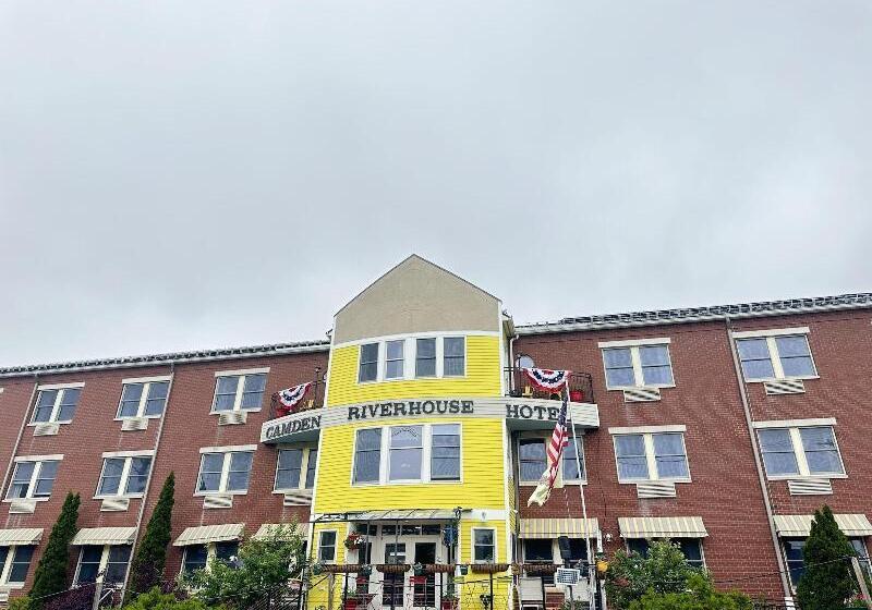 Camden Riverhouse Hotel And Inn