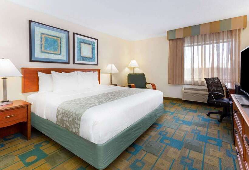 酒店 La Quinta Inn By Wyndham Chicago Willowbrook