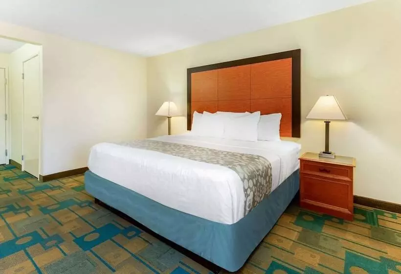 酒店 La Quinta Inn By Wyndham Chicago Willowbrook