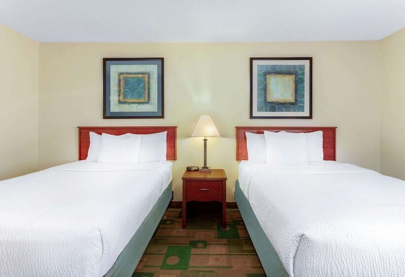 酒店 La Quinta Inn By Wyndham Chicago Willowbrook