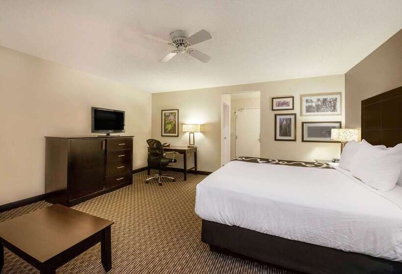 酒店 La Quinta By Wyndham Cleveland Macedonia