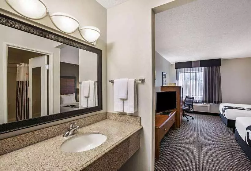 هتل La Quinta By Wyndham N Little Rock   Mccain Mall