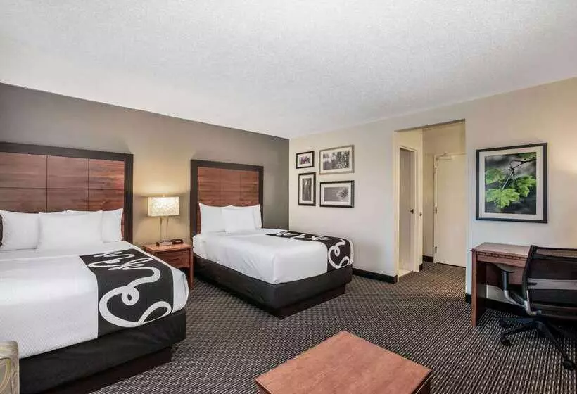 هتل La Quinta By Wyndham N Little Rock   Mccain Mall