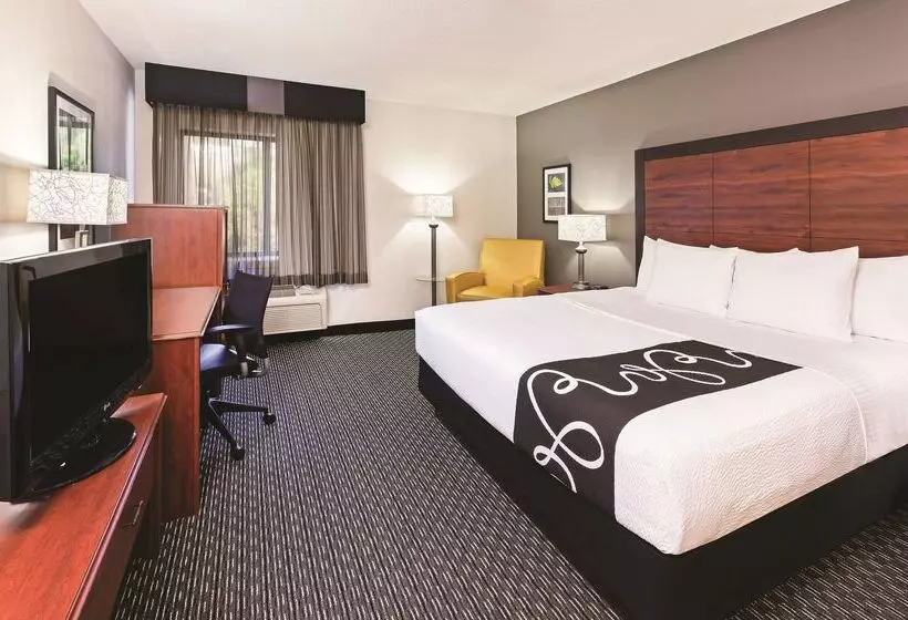 هتل La Quinta By Wyndham N Little Rock   Mccain Mall