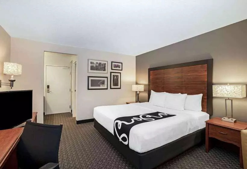 هتل La Quinta By Wyndham N Little Rock   Mccain Mall