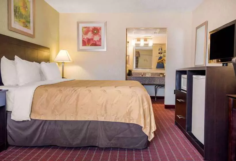 בית מלון כפרי Quality Inn