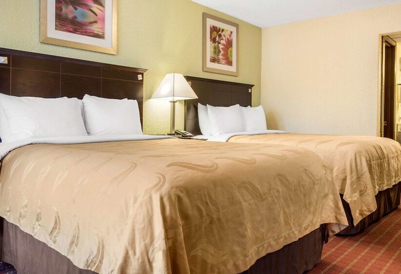 Отель Quality Inn