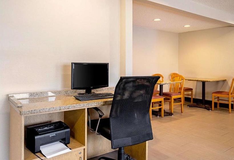 فندق Quality Inn Milwaukee Route 45