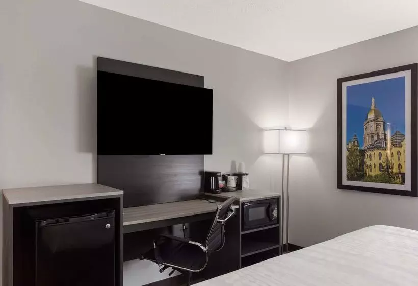 בית מלון כפרי Quality Inn South Bend Near Notre Dame