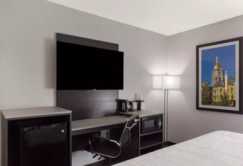 בית מלון כפרי Quality Inn South Bend Near Notre Dame