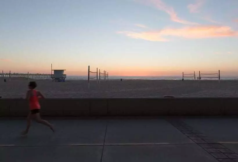 Beach House Hotel At Hermosa Beach