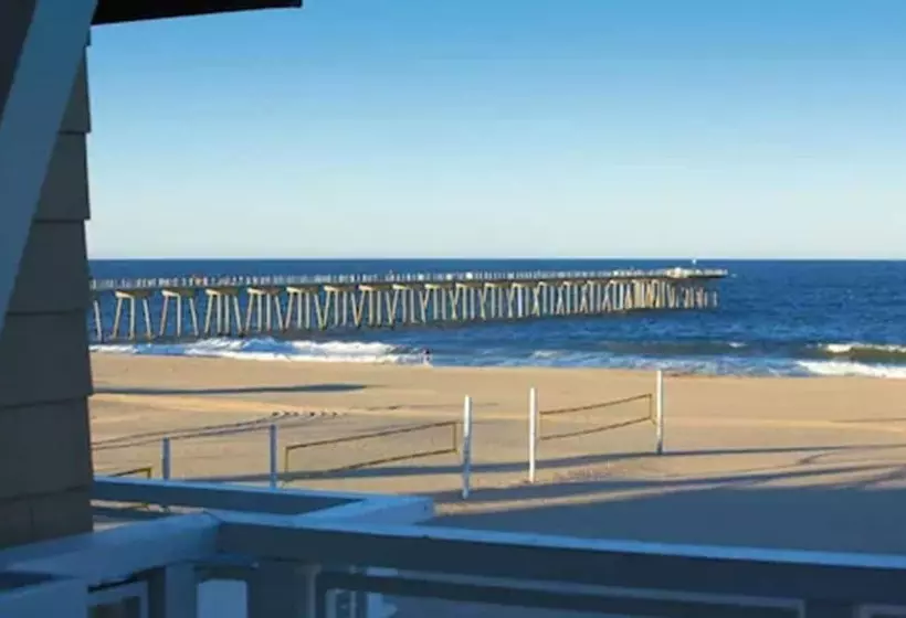 Beach House Hotel At Hermosa Beach