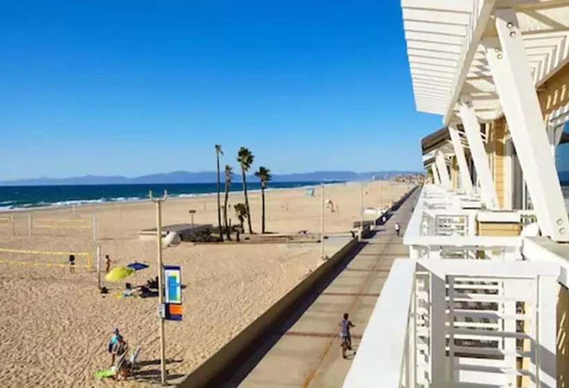 Beach House Hotel At Hermosa Beach