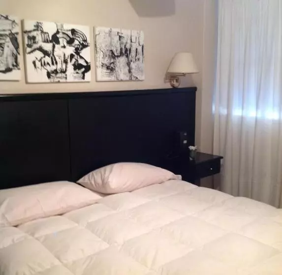 Hotelli Coll Oficial   Bragado Provincia De Bs As