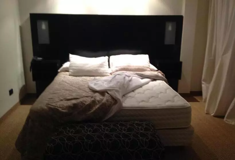 Hotelli Coll Oficial   Bragado Provincia De Bs As