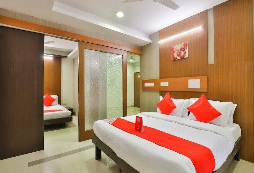 هتل Maple Leaf By Oyo Rooms