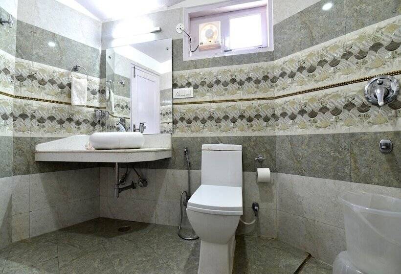 בית מלון כפרי Satyam Paradise Cottage By Oyo Rooms