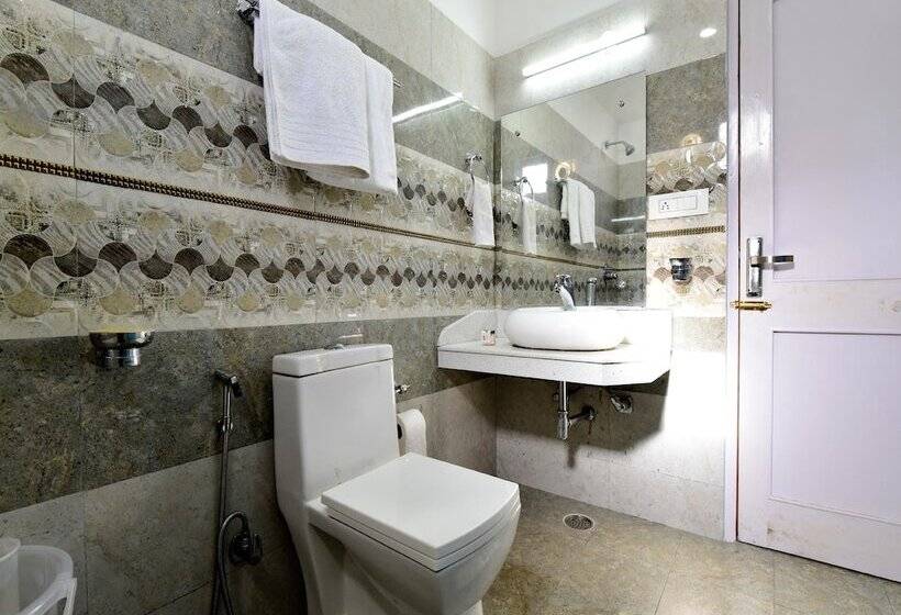 בית מלון כפרי Satyam Paradise Cottage By Oyo Rooms