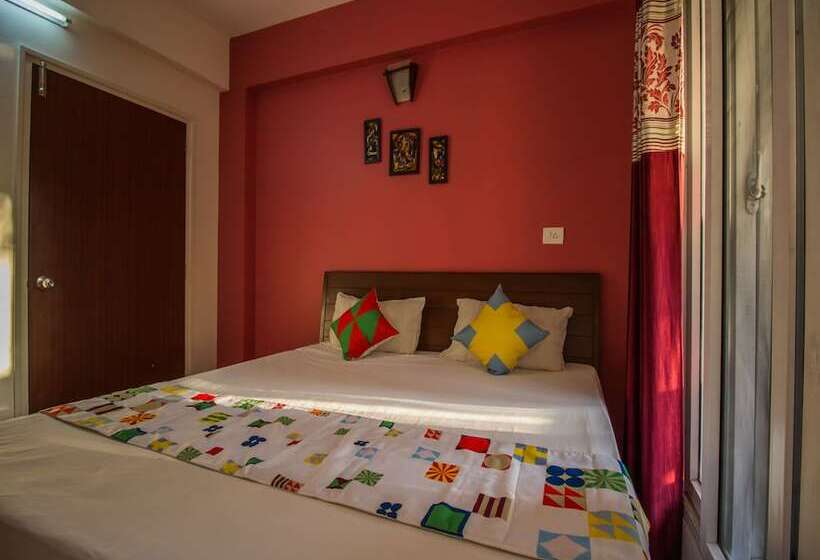 Oyo 12951 Home Pool View 1bhk Aprora