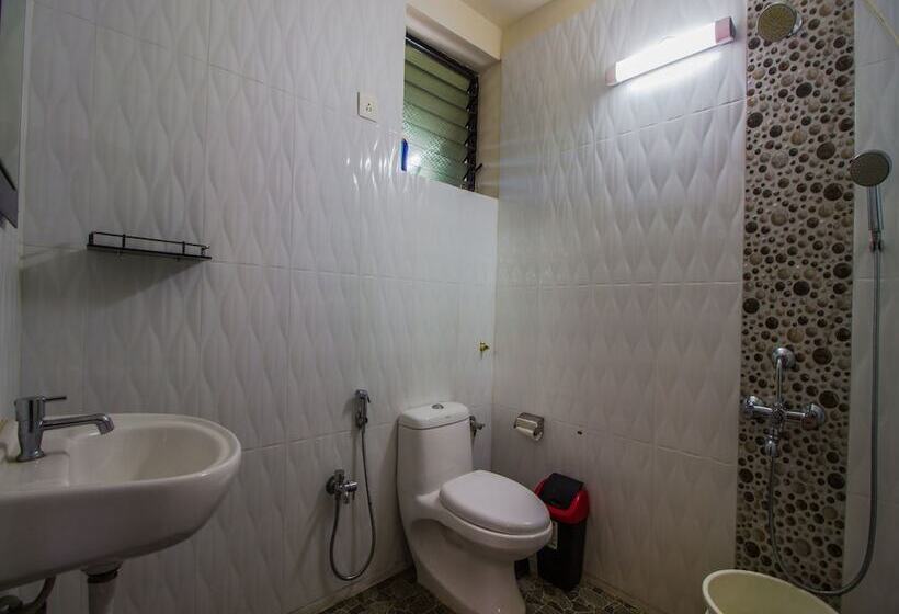 Oyo Home 12686 Spacious 2bhk