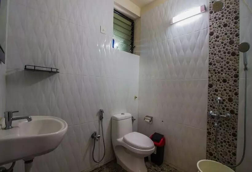 Oyo Home 12686 Spacious 2bhk