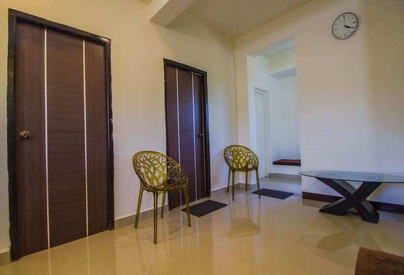 Oyo Home 12686 Spacious 2bhk