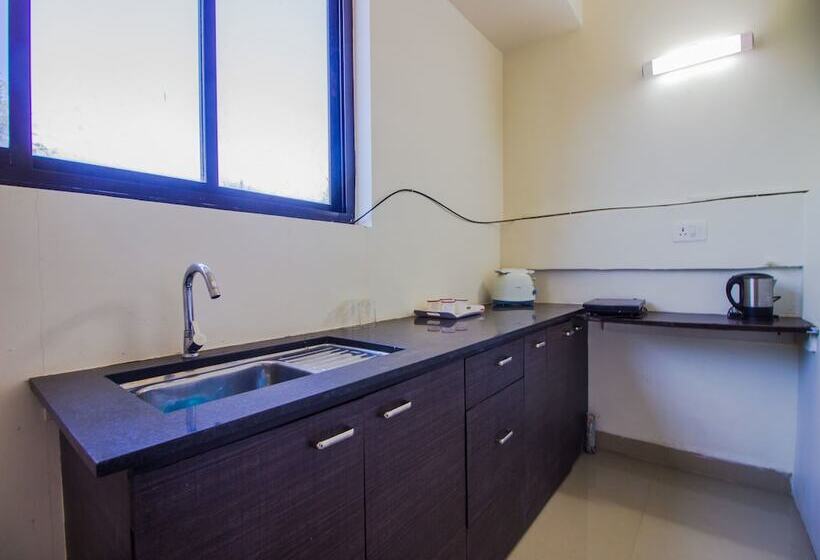 Oyo Home 12686 Spacious 2bhk