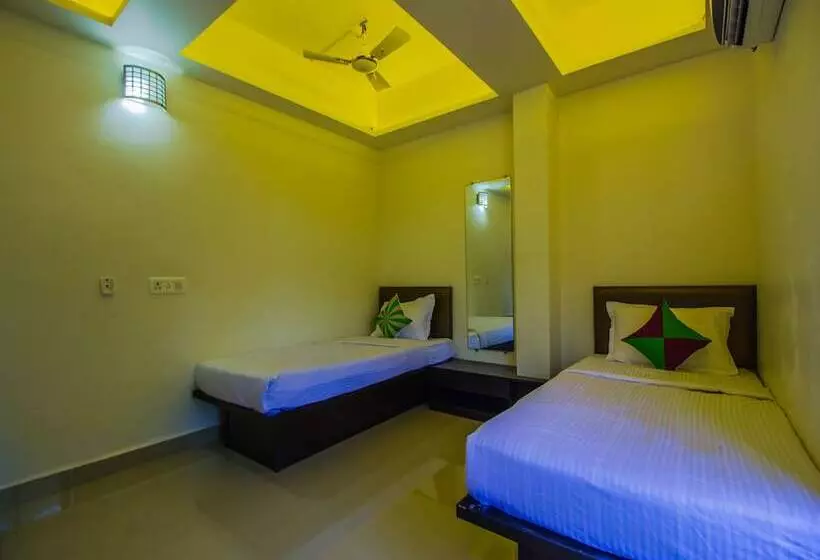 Oyo Home 12686 Spacious 2bhk