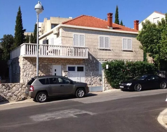 پانسیون Aida Apartments And Rooms