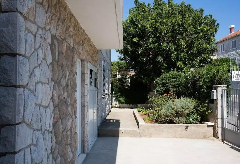 پانسیون Aida Apartments And Rooms