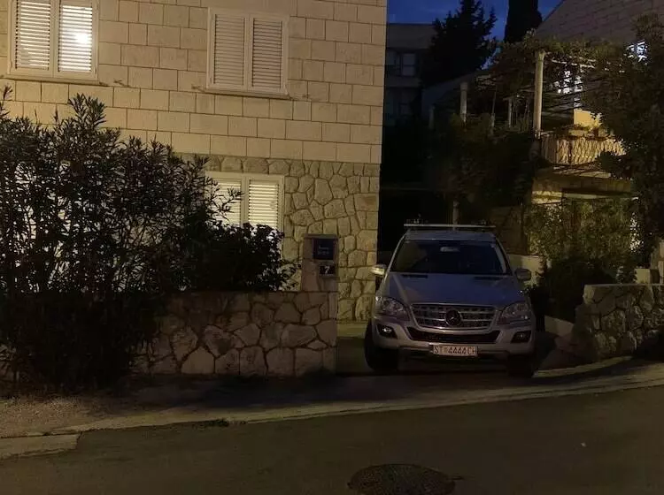 پانسیون Aida Apartments And Rooms