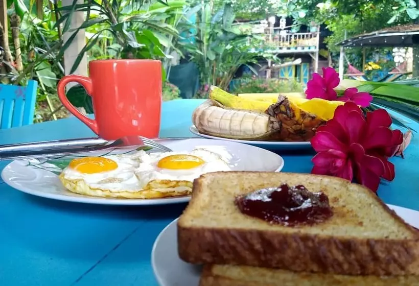Wood House Hostel
