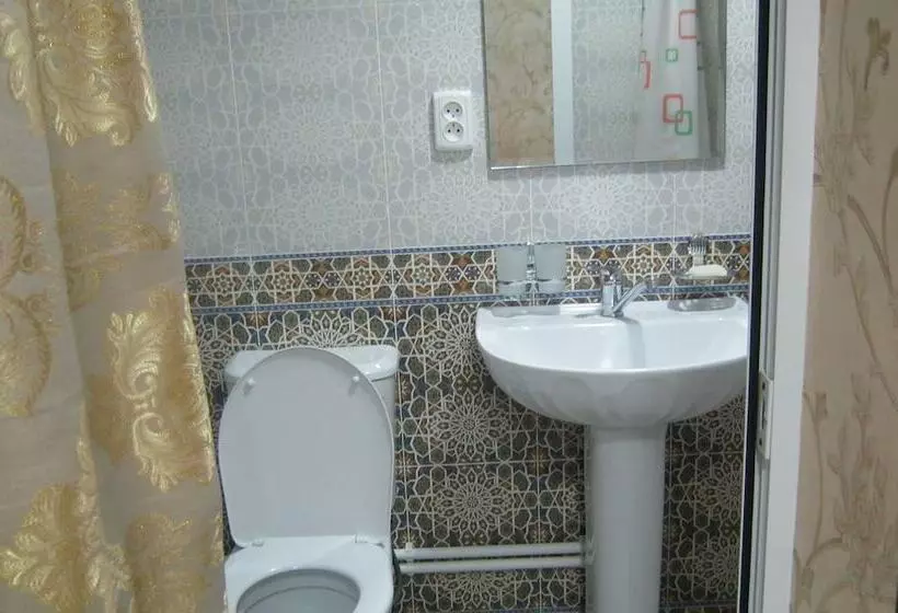 Graf Hostel