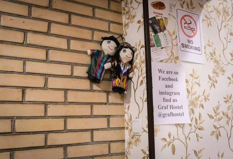 Graf Hostel