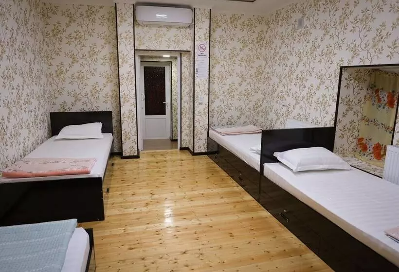 Graf Hostel