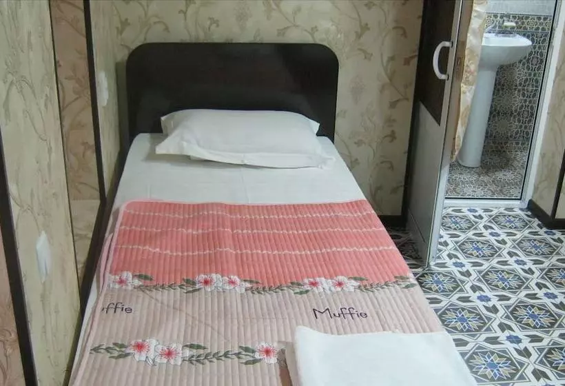 Graf Hostel