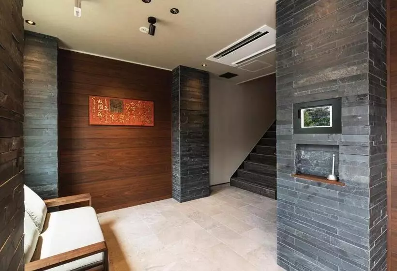 Hotelli Grand Base Iolani