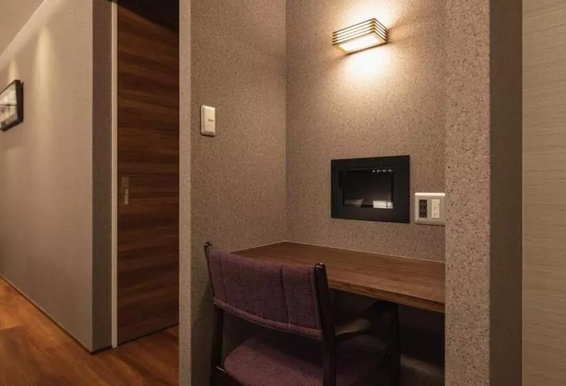 Hotelli Grand Base Iolani