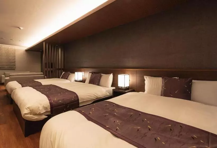 Hotelli Grand Base Iolani