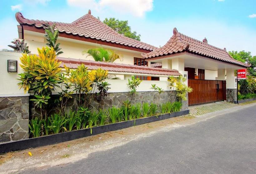 فندق Omah Tentrem Syariah