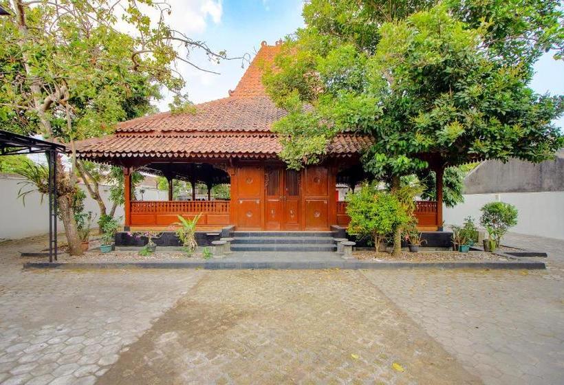 فندق Omah Tentrem Syariah