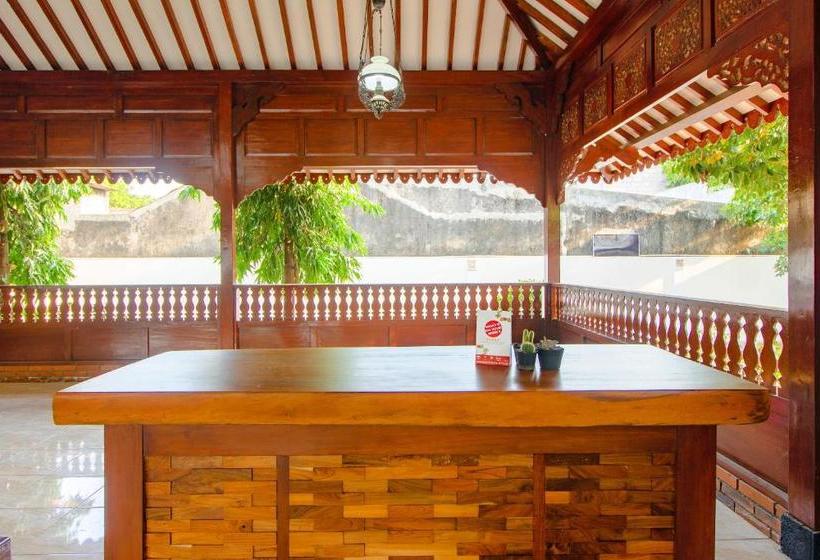 فندق Omah Tentrem Syariah