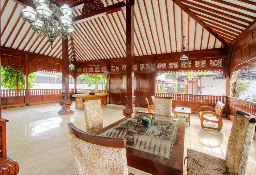 فندق Omah Tentrem Syariah