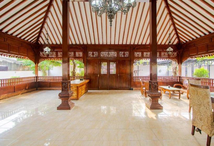 فندق Omah Tentrem Syariah